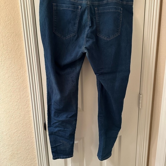 🩷5/$10 Forever 21 size 18 jeans - Picture 2 of 6